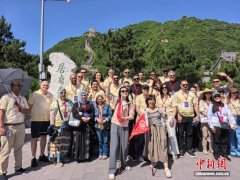 “中国—阿拉伯文化交流研修班”走进长城和天坛 感受中国历史文化